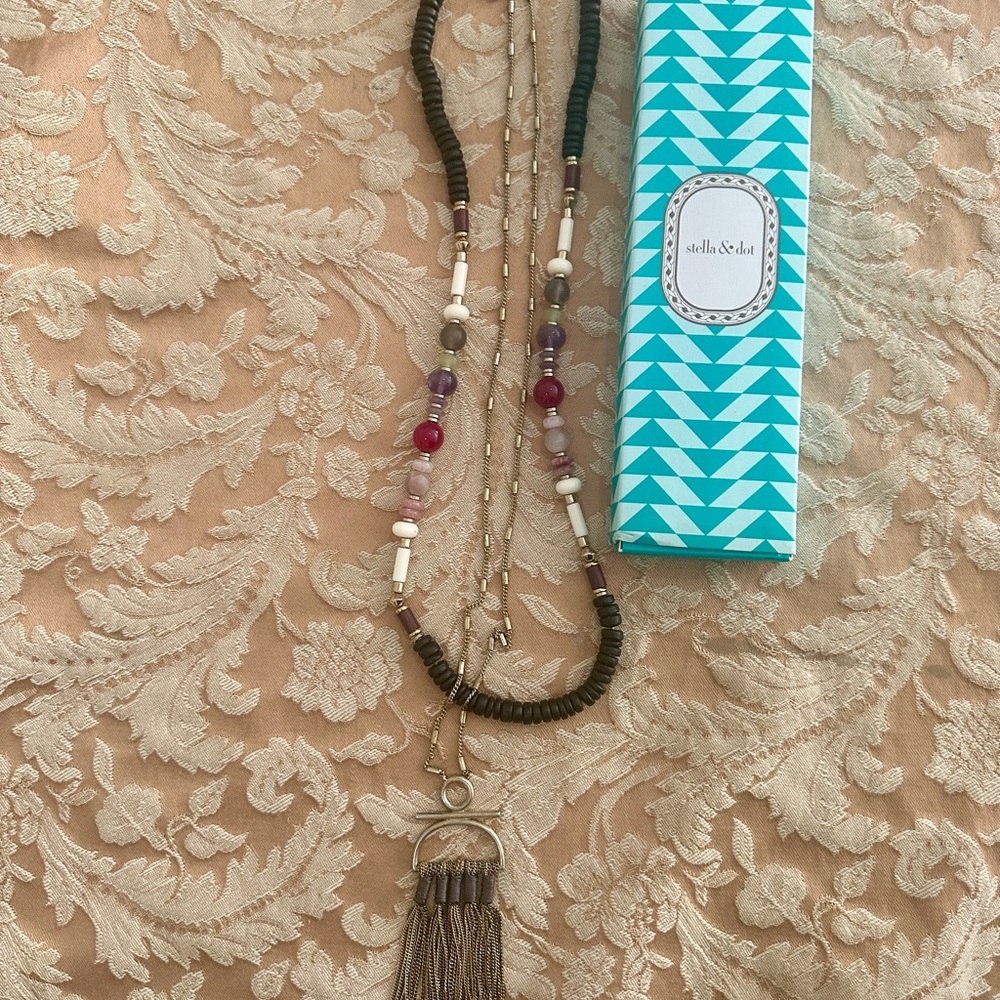 Stella & Dot Vibrant Purple and Red Necklace